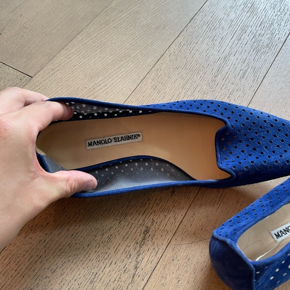Manolo Blahnik Blue Suede Flats - Picture 5 of 11